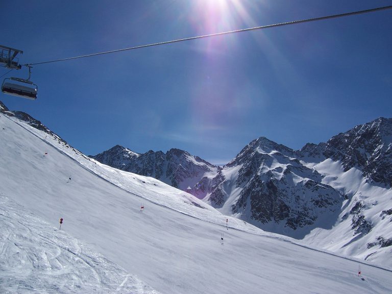 Blick vom Lift auf die Piste